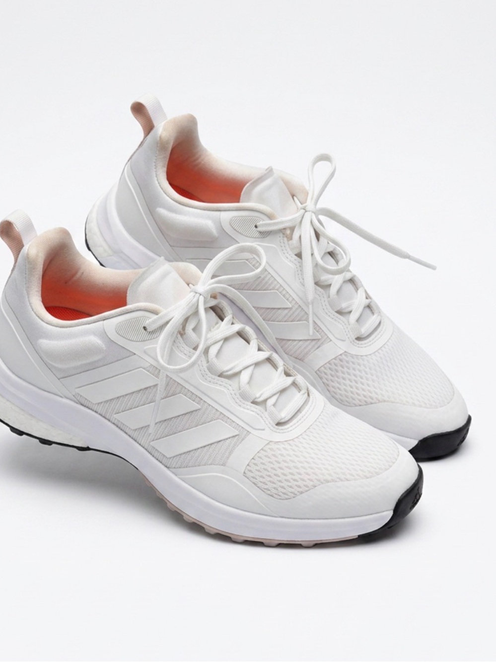 GOLF:     adidas Women’s White Golf Shoes